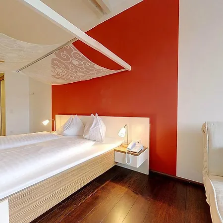 Hotel Bio-landhaus Knura 3*